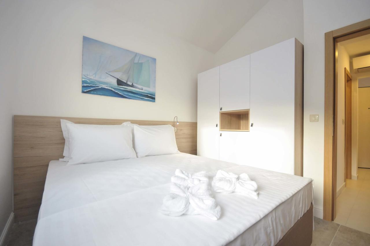 Corso Levante Luxury Suites Petrovac Extérieur photo