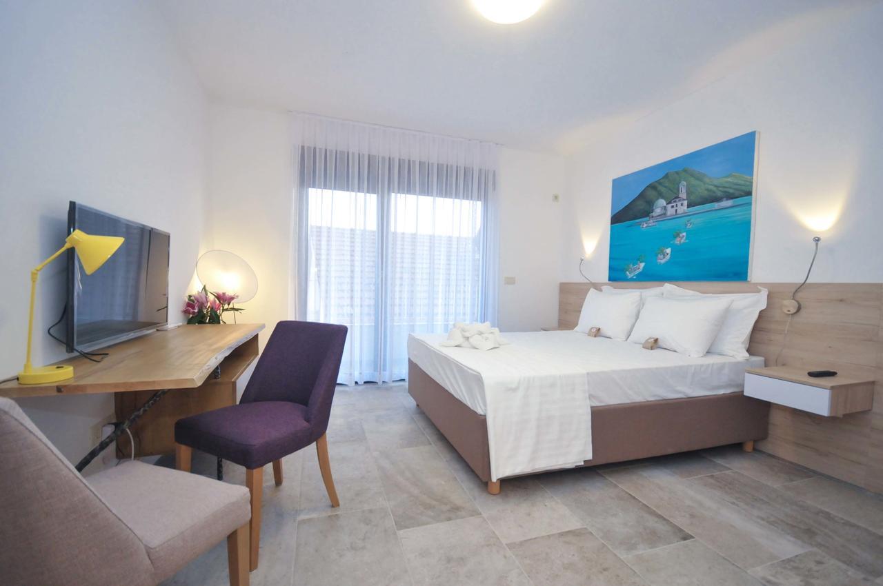 Corso Levante Luxury Suites Petrovac Extérieur photo