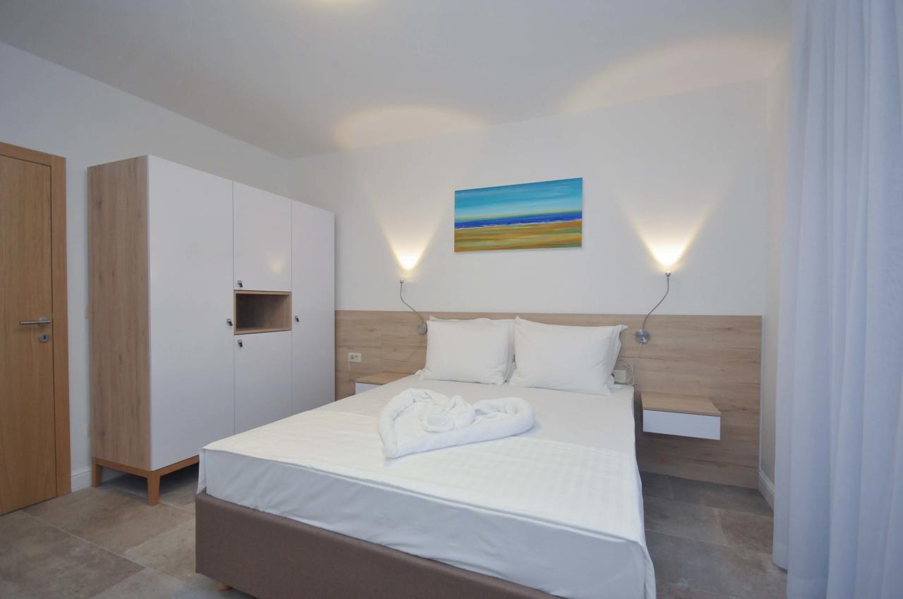 Corso Levante Luxury Suites Petrovac Extérieur photo